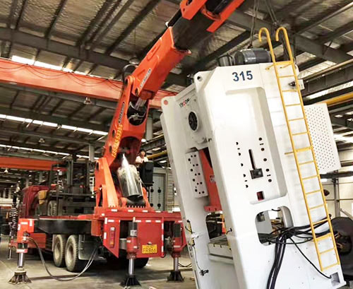 龙门提升工作效率，选择优质折臂吊租赁服务